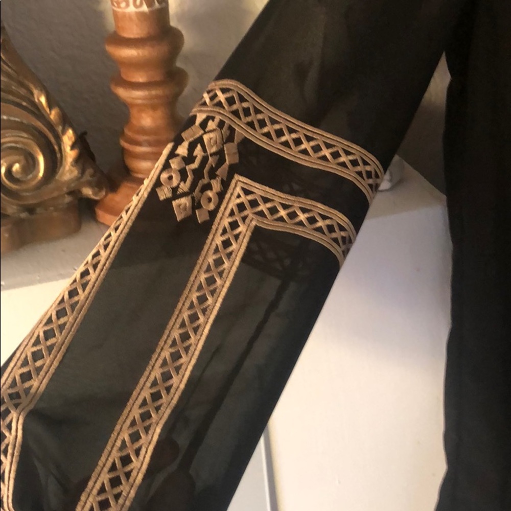 BoHo Embroidered blouse - Picture 3 of 5